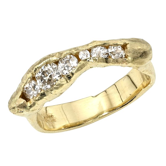 Diamonds in the Desert Ring